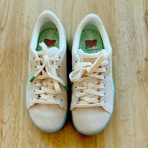 PUMA Suede Animal Crossing kids sneakers, size 3, beige, like new condition